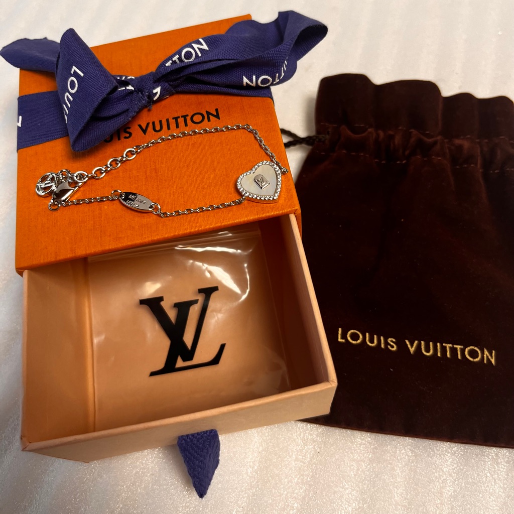 Louis Vuitton Silver Heart Charm Bracelet Mother Of Pearl Lv Jewelry Box Dustbag